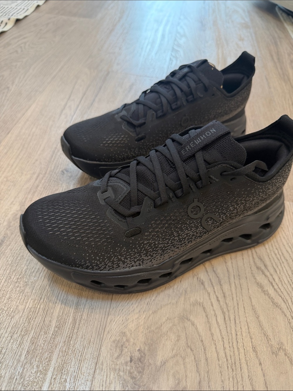 On Cloud Cloudsurfer Max Limited Edition Erewhon
Size 9 - Picture 5 of 5